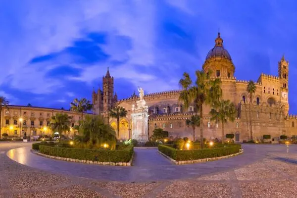 Monteleone Centro Apartment Palermo Italy