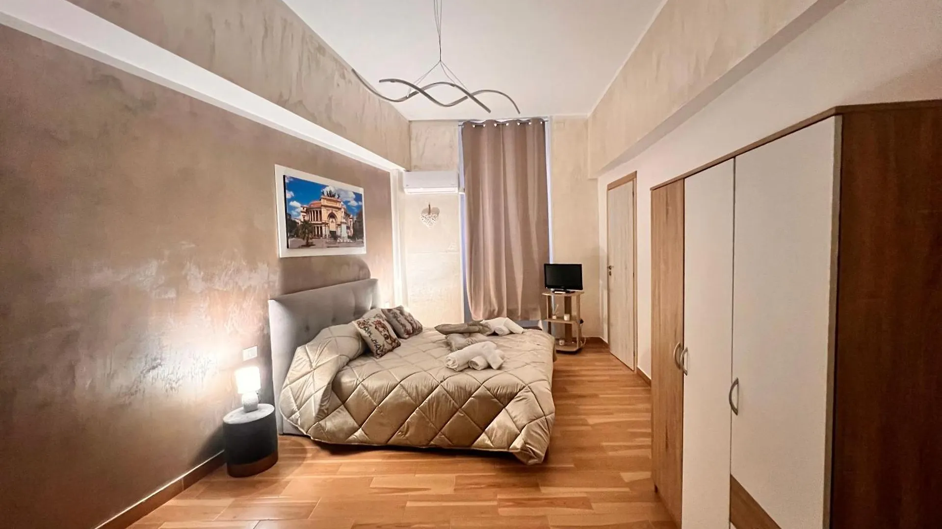 Monteleone Centro Apartment Palermo Italia